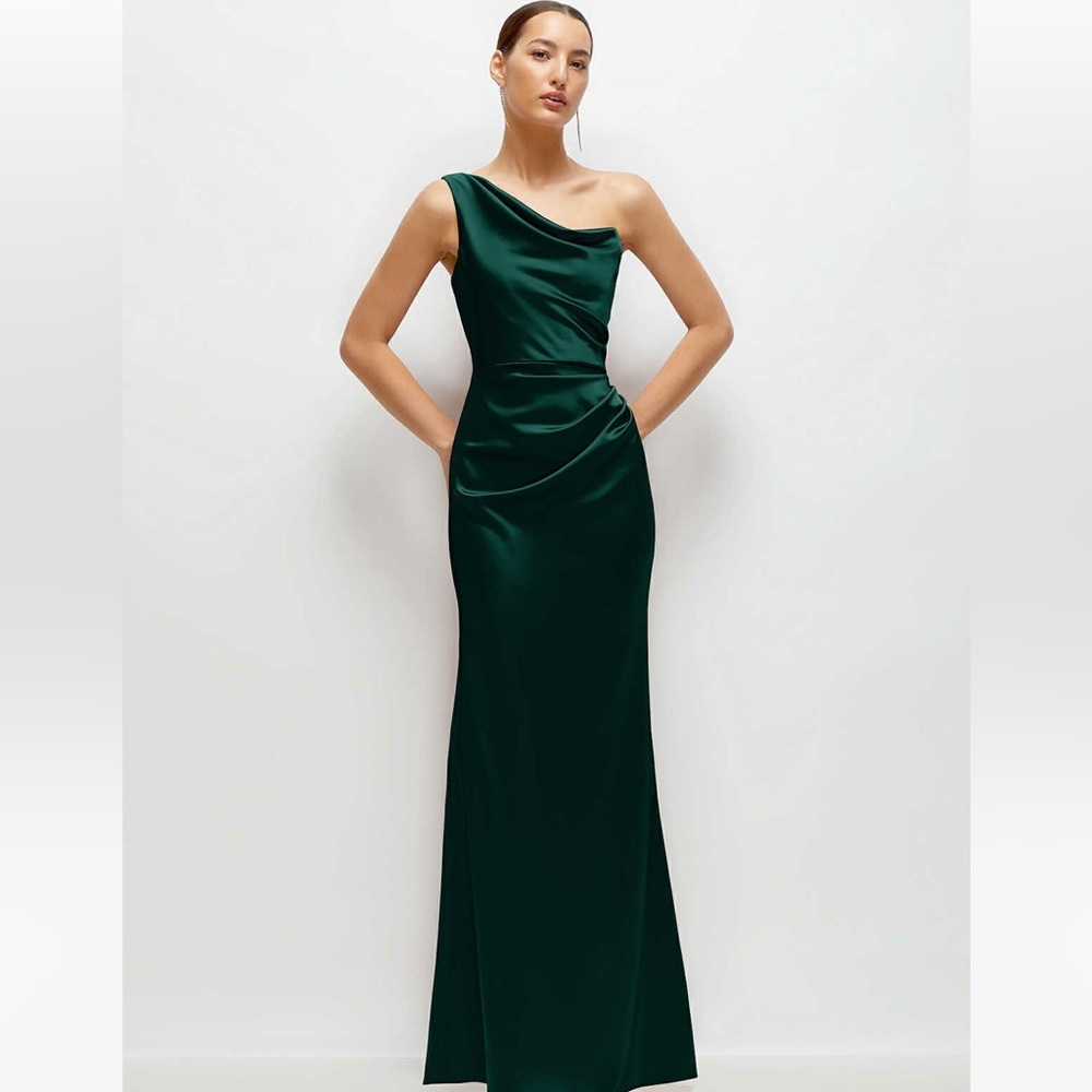 NWT DESSY ONE-SHOULDER SATIN MAXI DRESS IN EVERGREEN